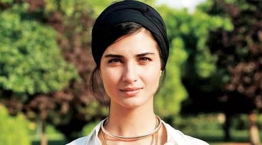 Adriana lima mı tuba büyüküstün mü?