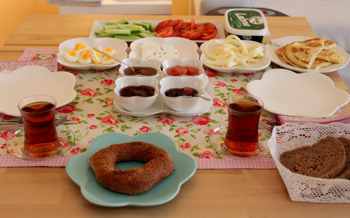 Yarın Pazar; Kahvaltıda ne var :) (FOTOLU) ?