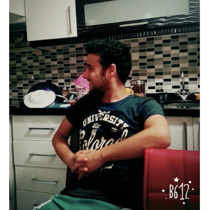 30 yasinda sevgilim var sizce normal mi? Ben 20 yasindayim?? Olur mu sizce?
