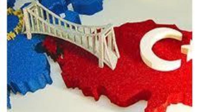 Günaydın, sizce Türkiye AB'ye girmeli mi girmemeli mi? Neden?