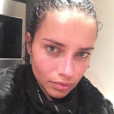 Bir  de şu beğendiğiniz kadınların makyajsız haline bakar mısınız?
