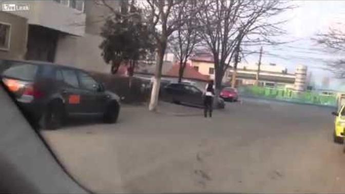 Topuklu ayakkabı giyemeyen bayanlar var mı?
