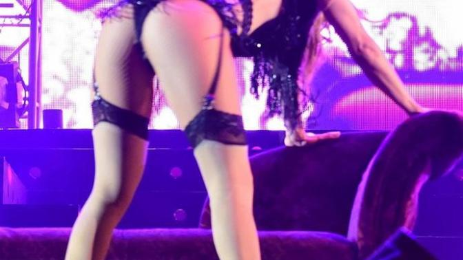 Jennifer Lopez'in Kalçaları (Herkes Baksın)?