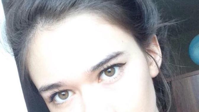 Bal rengi lens bana yakışır mı? Ayrıca erkekler doğal hali mi severler yoksa lens sevmezler mi bilmek istiyorum da?