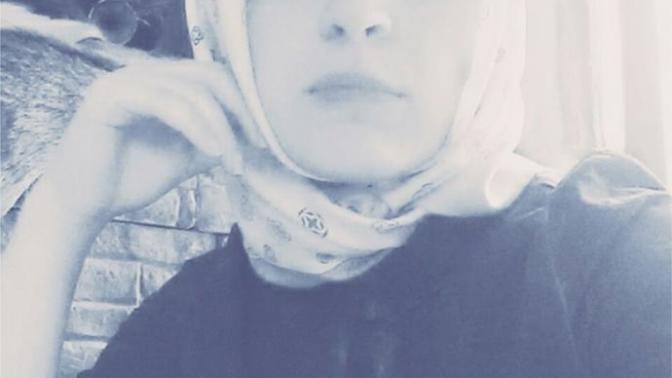 Sizce Şal mı Daha çok yakışıyor başörtümü sal olan ortadaki :) ?