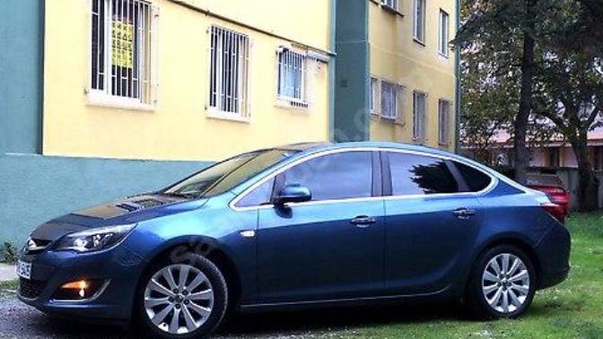 Opel Astra Sedan mı, Wv Jetta mı?