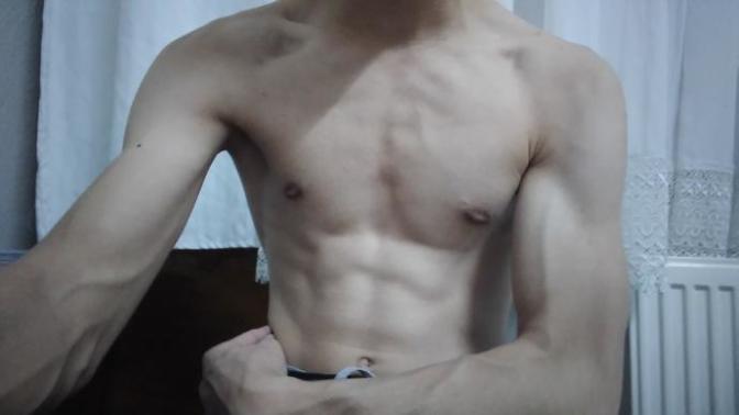 Fitness'e yeni yazıldım zayıfım ne kadar sürede normal vücuda sahip olurum resim detaylarda?