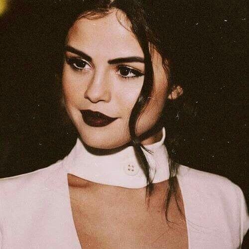 Selena Gomezin görünüşü, kariyeri ve kişiliği hakkında ne düşünüyorsunuz?