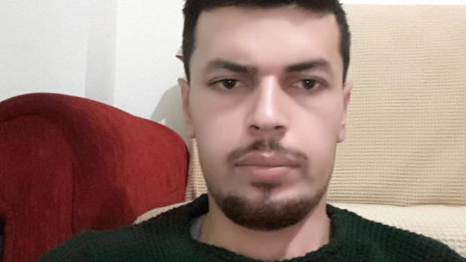 Kızlar, Kızlar sizce kafam çok mu büyük? birde nasıl bir saç kesimi uygun olur?