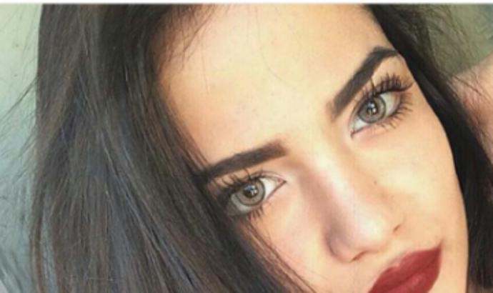 Renkli lens hakkında bilgisi olan bakabilir mi?