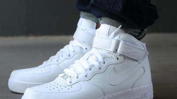 Bu Nike yazın giyilir mi?