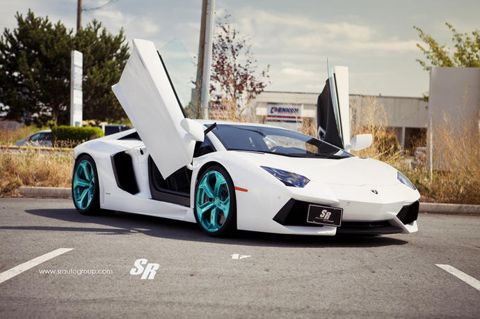 Lamborghini mi Ferrari mi?