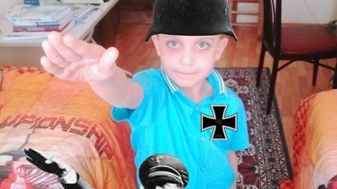 Sizce kardeşim yakışıklı mı arkadaşlar?