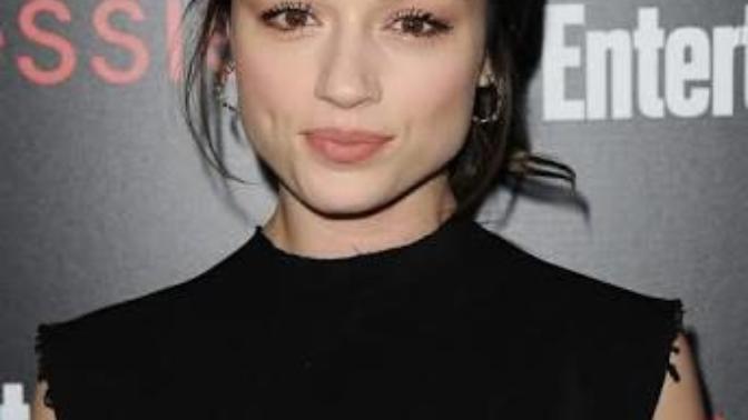 Sizce crystal reed guzel mi?