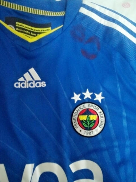 Arkadaşlar bu ruj izi değil mi yoksaa ?