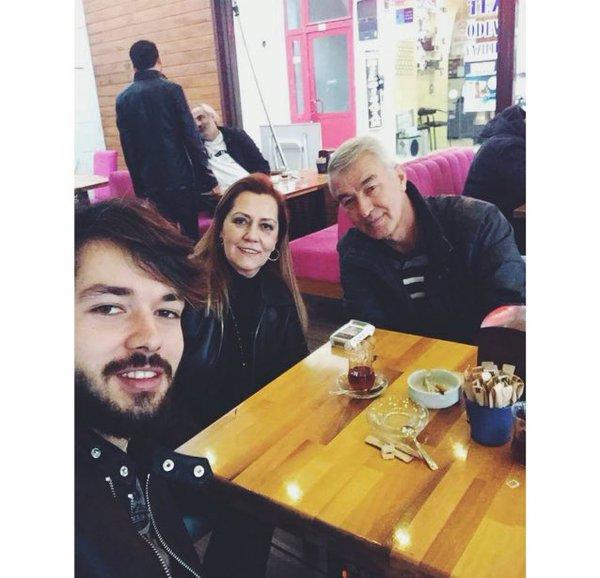 Sizce Hilmi Cem İntepe yakışıklı mı?