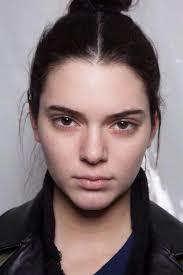 Barbara Palvin mi Kendall Jenner mi?