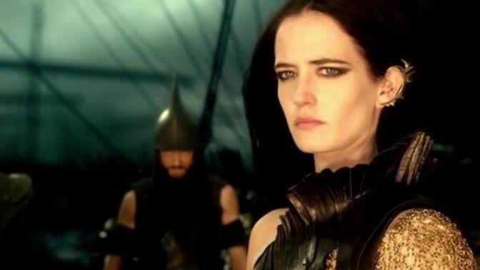 Sizce eva green taş mı?