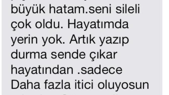 Tek suçum çok sevmekti aşık olmuştum güvenmiştim ona sizce bunları hakettim mi?