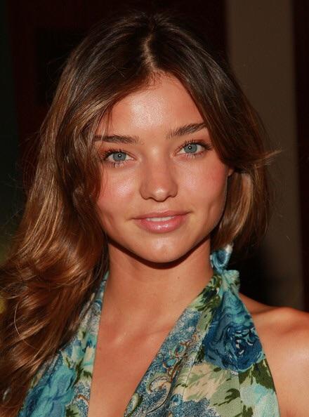 Miranda kerr in burnu sizce nasıl?