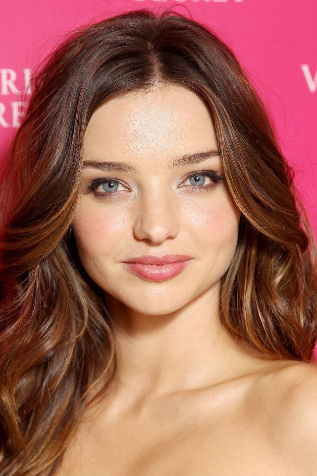 Miranda kerr in burnu sizce nasıl ?