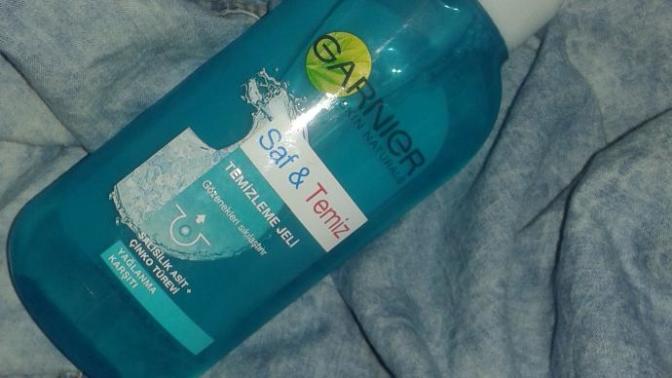 Garnier saf&temiz temizleme jeli kullanan varmı?