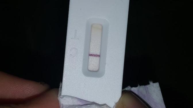 İkinci çizgi soluk hamilemiyim? 4. Gün sonra yaptım testi ilişki sonrasi?