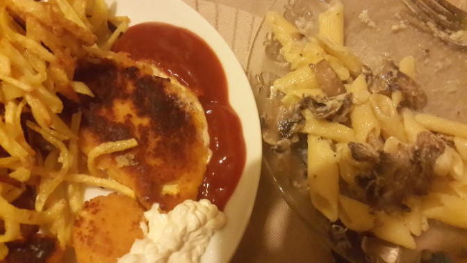 Patates kızartması, nugget, mantarlı makarna yaptım nasıl olmuş?