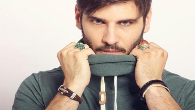 Henry Cavill mi yoksa Tolgahanmi?
