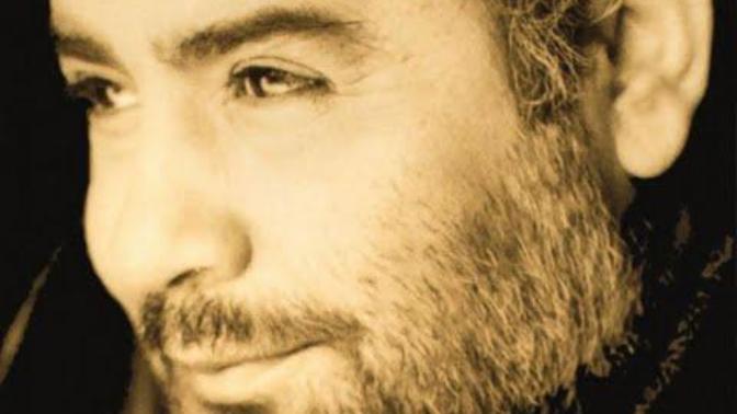 Bırak ay gitsin sen kal bu gece dedıgınız bırısı varmı?