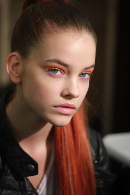 Barbara Palvin bir bana mı itici geliyor?