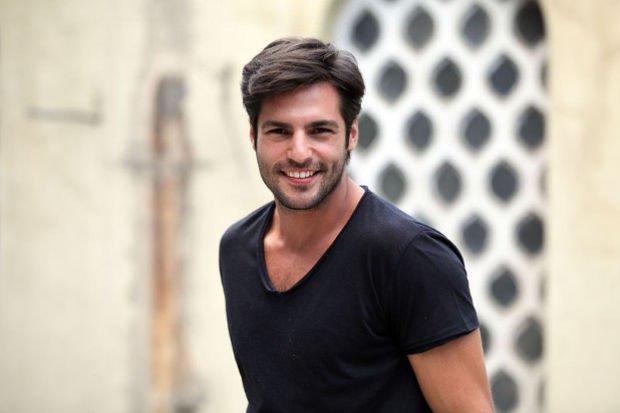 Serkan çayoğlu nun hangi saç stili daha iyi onu yapıcamda?