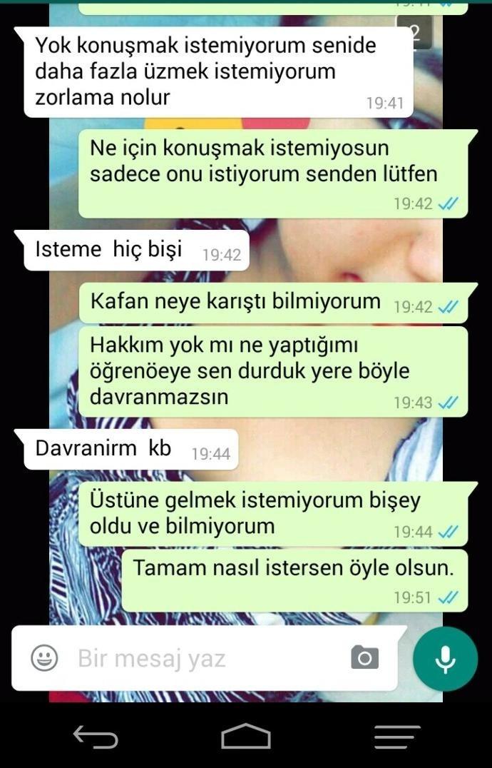 Bir  kız durduk yere neden böyle yapar?