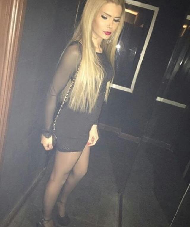Trans bir kadın olmasına rağmen çok güzel değil mi?