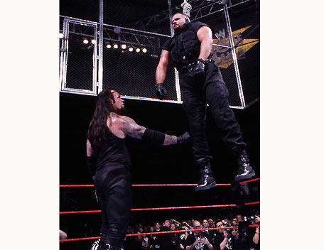 Undertaker'ın 1999 şarkısı çok korkunç değil mi?