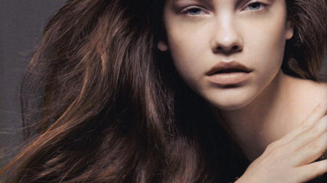 Barbara Palvin mi? Nina Dobrev mi?