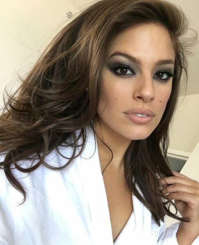 Beyler ashley graham'ı beğeneniniz var mı?