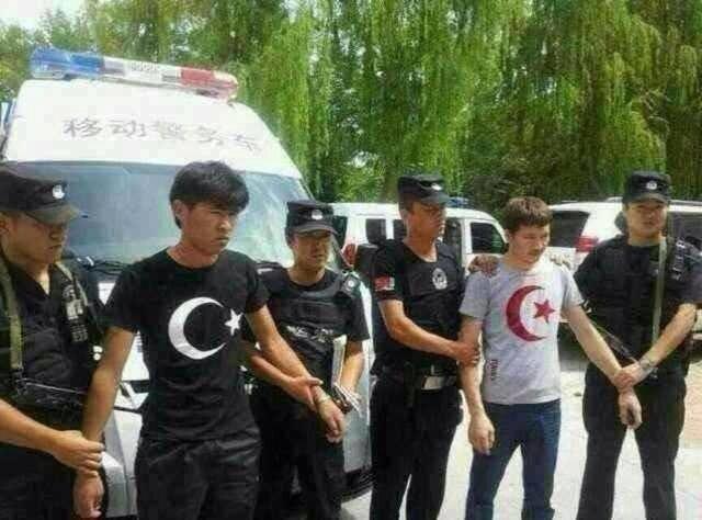 Bağımsız Türkiye'mizde bazı kişiler Amerikan, İngiliz bayraklı tişört giyerken neden orada böyle?