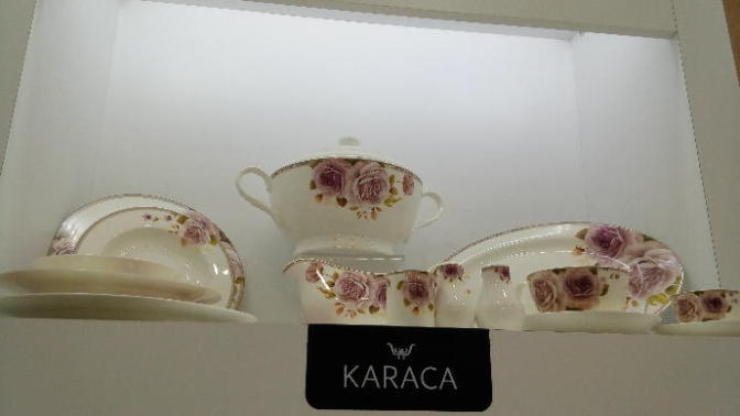 Çeyiz için yemek takımı alacağım ama hangi markadan alacağımı bilmiyorum. Karaca nasıl?