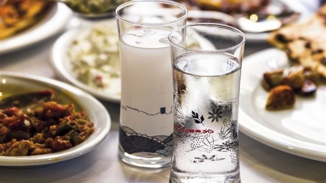 Rakının tadı nasıl, neye benziyor?