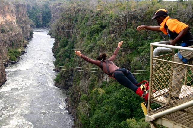 Bungee jumping yapmak için bildiğiniz extrem yerler var mı?
