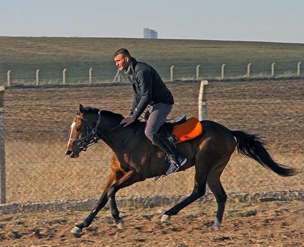 Bu yiğit tabuta sığarmı?