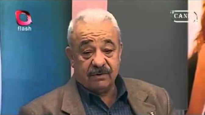Torun geliyor dedesine diyor dede sen niye ninemle konuşmuyorsun :) ?