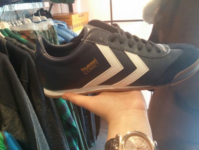 Sizce bu ayakkabı orijinal mi? (hummel) ?