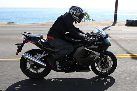 A2 ehliyetimi bugün aldım. Hyosung gt250r motorum var. Nelere dikkat etmeliyim tecrübelerinizden faydalanmak isterim ?