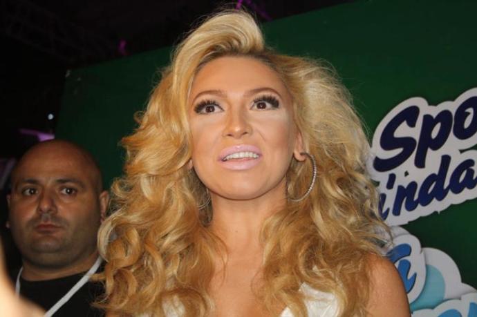 Hadise çok çirkin ve iğrenç değil mi? (Resimli)?