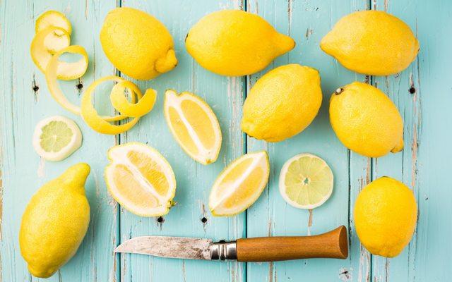 Yüze Limon Sürmenin Zararları Nelerdir?