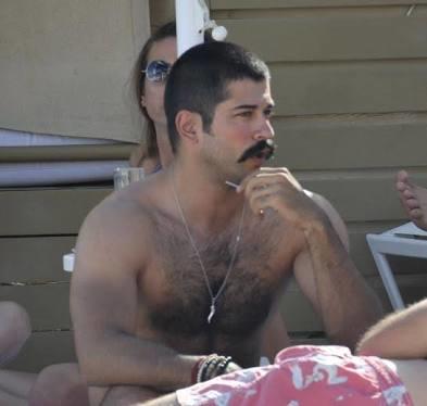 Burak özçivit mi ben mi?