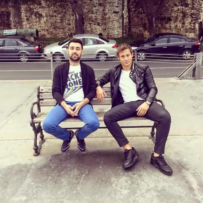 Seda onur aşkı dışarıdada devam eder mi ayrıca şu anda sevgililer?