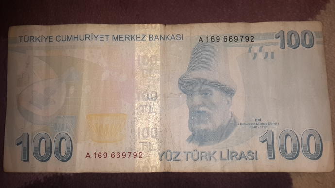 Resimdeki para sahte mi sizce yardımcı olursanız sevinirim?
